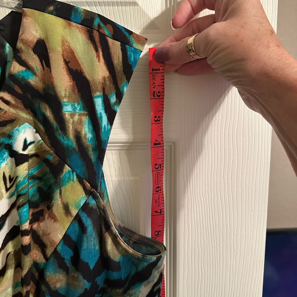 Sleeveless Dress - Picture 4 of 5